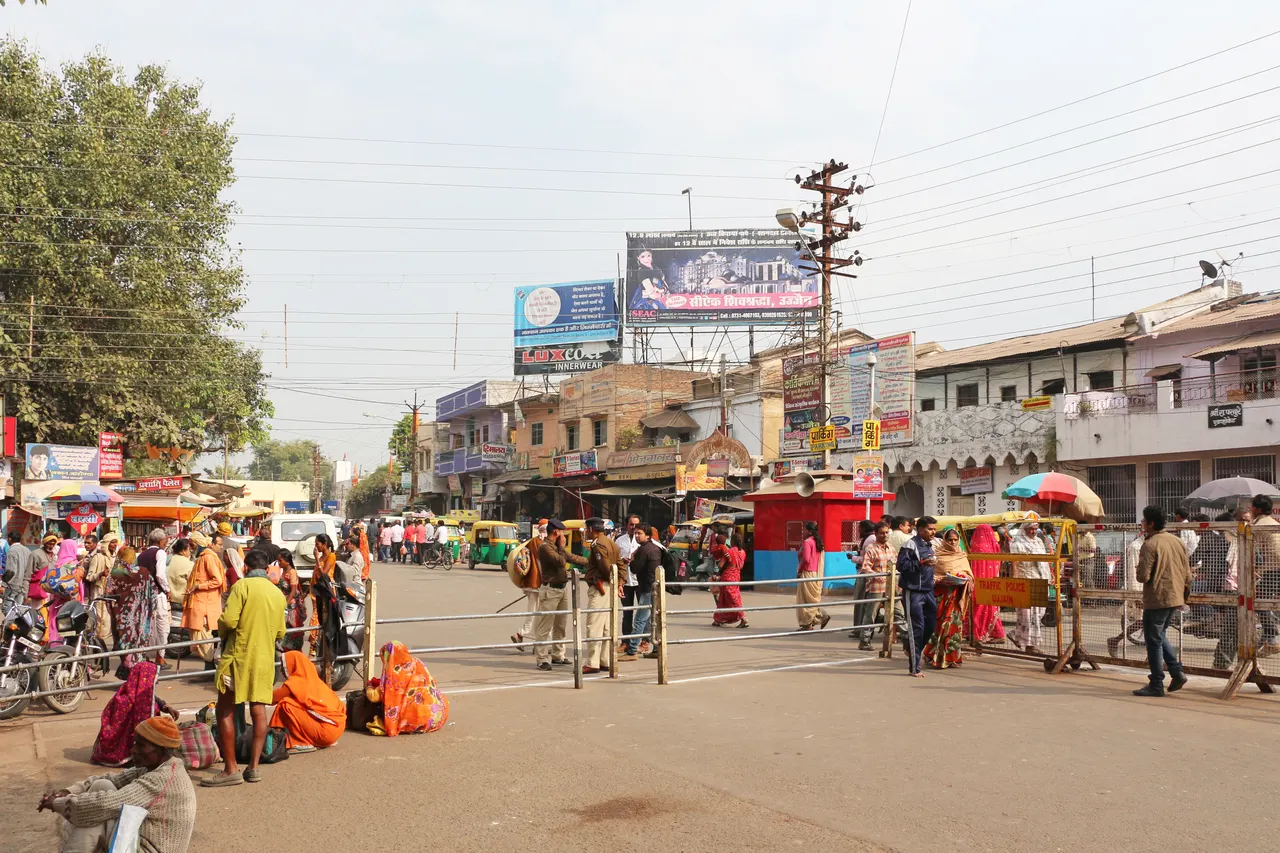The approach in front of the Mahakaleshwar temple