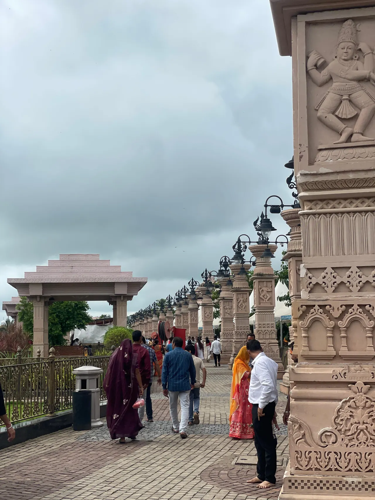 महाकाल लोक का रोशन गलियारा